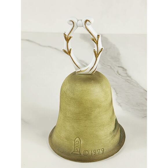 Bisque Praying Madonna Bell 5 3/4" Porcelain 1979 Hand Painted Roman Mexico - Picture 6 of 14